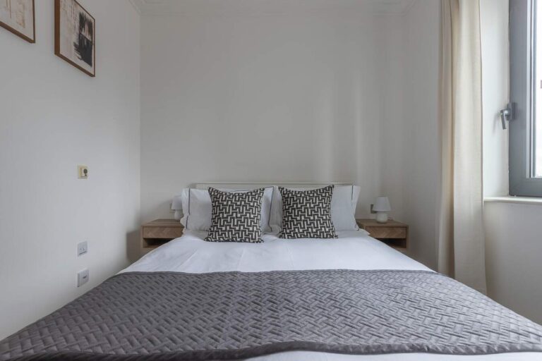 South Quay Square 178 reexport-7