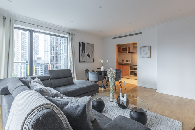 South Quay Square 109 Reexport-5