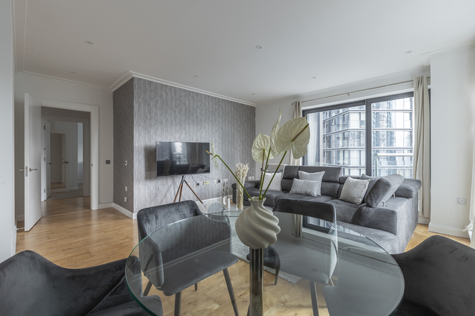 South Quay Square 109 Reexport-8