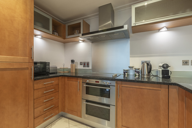 South Quay Square 109 Reexport-9