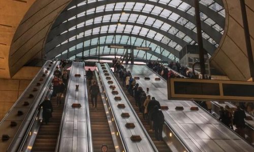 canary wharf subway